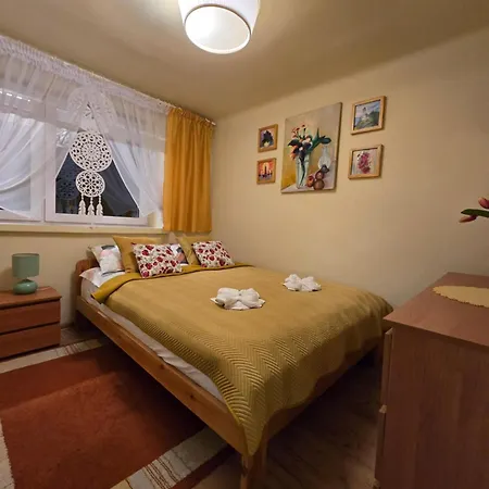 Otulisko - Piekny Ogrod, Basen, Cisza, Zwiedzanie Atrakcji, Blisko Baltow Apartment Kunow