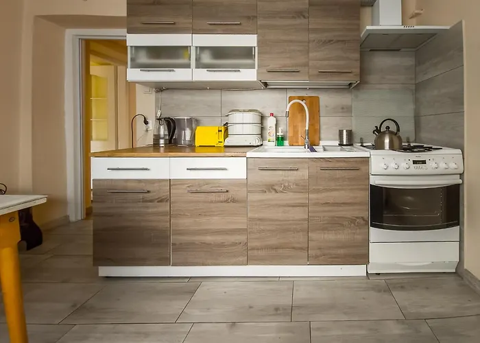 Otulisko - Piekny Ogrod, Basen, Cisza, Zwiedzanie Atrakcji, Blisko Baltow